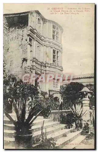 Ansichtskarte AK Grignan interieur de chateau le grand petron de la facade Francois Ier la Tour Sevigne