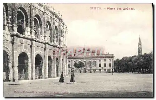 Cartes postales Nimes Place des Arenes