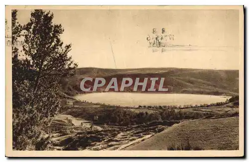 Cartes postales Lac d'Issarles Ardeche Ardeche Vue panoramique