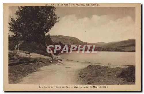 Cartes postales Les bords paisibies duLac Dans de fond le Mont Mezeno