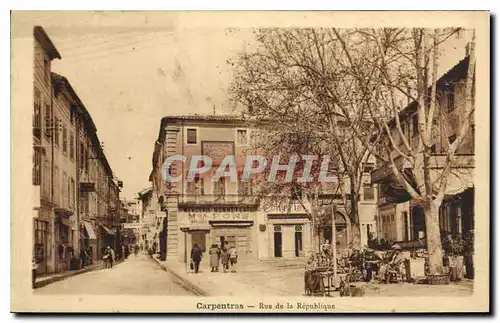 Ansichtskarte AK Carpentras Rue de la Republique