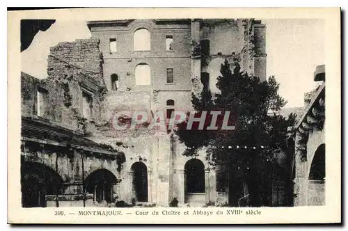 Cartes postales Montmajour Cour du Cloitre et Abbaye du XVIII siecle