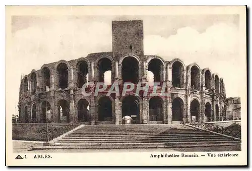 Cartes postales Arles Amphitheatre Romain vue exterieure