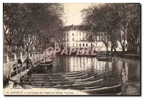 Ansichtskarte AK Annecy Le Canal du Vasse et l'Hotel Verdun Bateaux