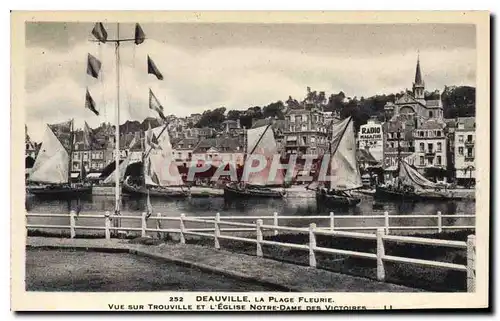 Cartes postales Deauville La Plage Fleurie Vue sur Trouville et l'Eglise Notre Dame des Victoires Bateaux