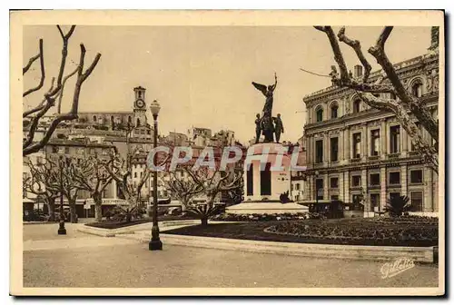 Cartes postales Cannes L'Hotel de Ville et le Monument aux Morts