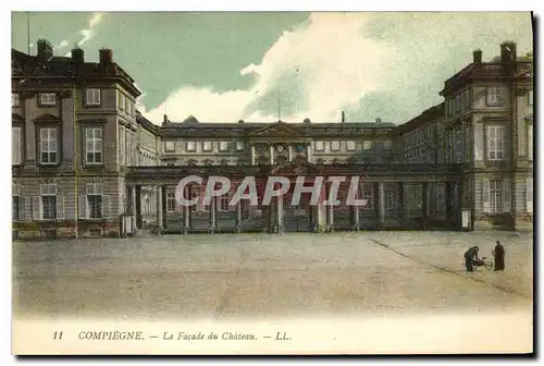 Ansichtskarte AK Compiegne La Facade du Chateau