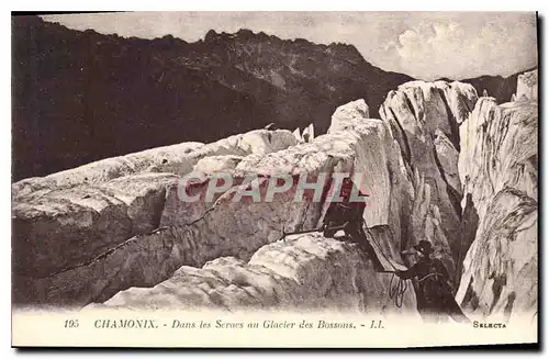 Cartes postales Chamonix dans les Seracs au Glacier des Bossons