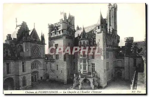 Ansichtskarte AK Chateau de Pierrefonds la Chapelle et l'Escalier d'Honneur