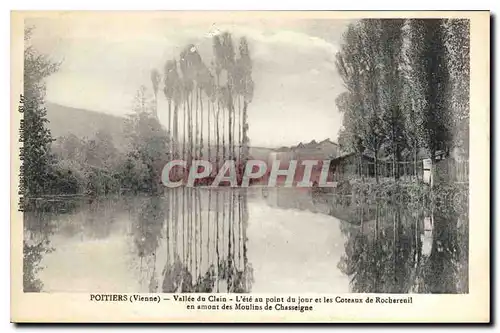 Ansichtskarte AK Poitiers Vienne Vallee du Clain L'ete an point du jour et les Coteaux de Rochereuil en amont des