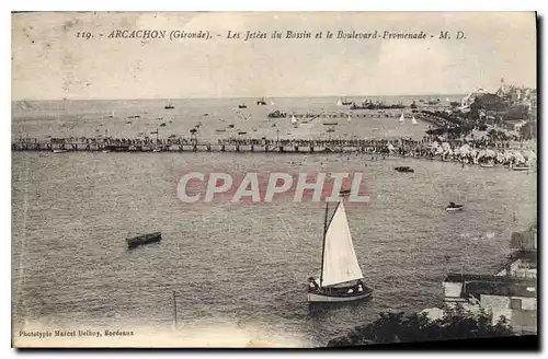 Cartes postales Arcachon Gironde Les jetees du Bassin et le Boulevard Promenade
