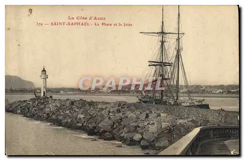 Cartes postales La Cote d'Azur Saint Raphael Le Phare et la jetee Bateaux