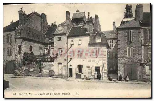 Cartes postales Moulins Place de l'Ancien Palais