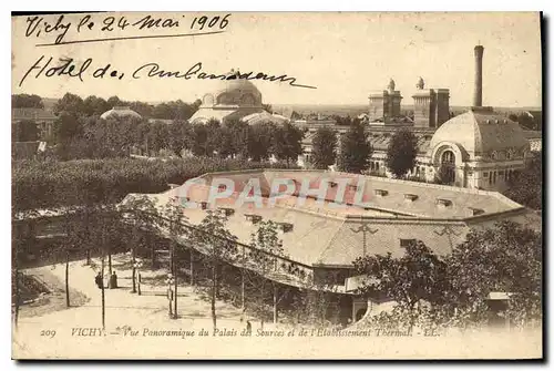 Cartes postales Vichy vue Panoramique du Palais des Sources et de l'Etablissement Thermal