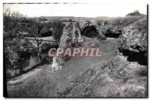 Ansichtskarte AK Pierre Perthuis Yonne Environs Vezelay la Roche perchee et la Cure