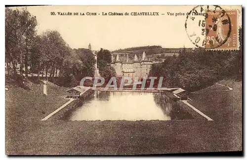 Cartes postales Vallee de la Cure Le Chateau de Chastellux Vue prise de l'Etang