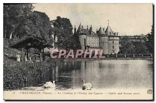 Ansichtskarte AK Chastellux Yonne Le Chateau et l'Etang des Cygnes