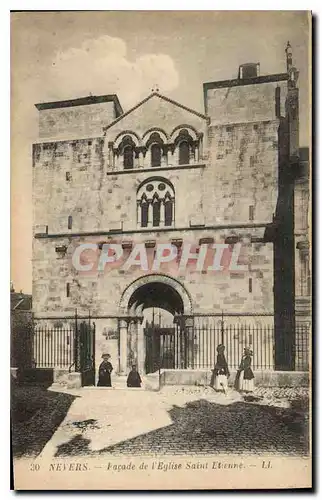 Ansichtskarte AK Nevers Facade de l'eglise Saint Etienne