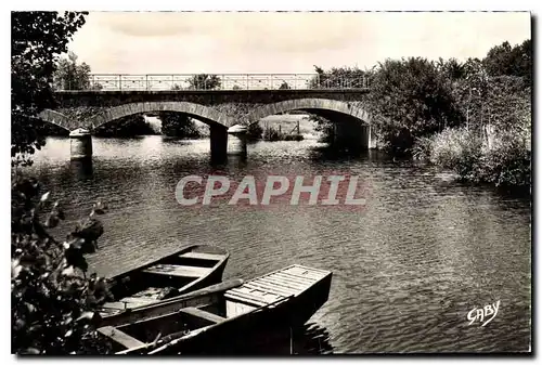 Cartes postales Couterne Orne le Pont et la Mayenne