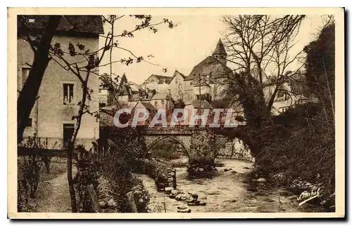 Cartes postales La Correze Touristique Treignac Vieux Pont sur la Classe l'eglise et les Vieux Quartiers