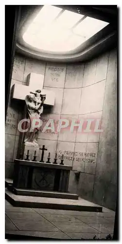 Cartes postales Interieur de la crypte Le monument catholique