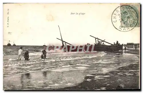 Cartes postales Sur la Plage Bateau