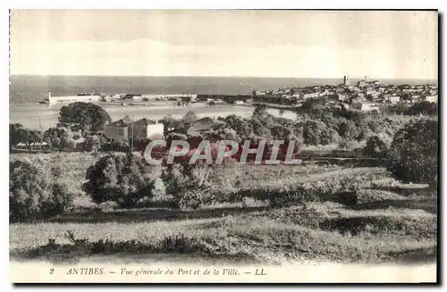 Ansichtskarte AK Antibes Vue generale du Port et de la Ville