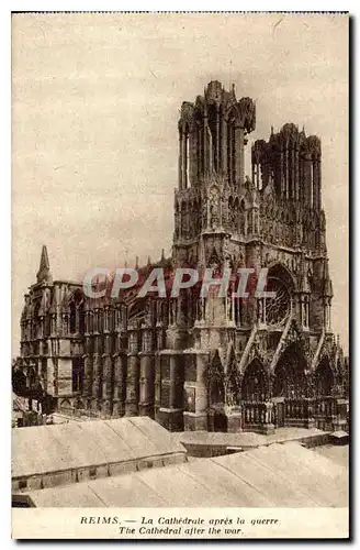 Cartes postales Reims La Cathedrale apres la guerre