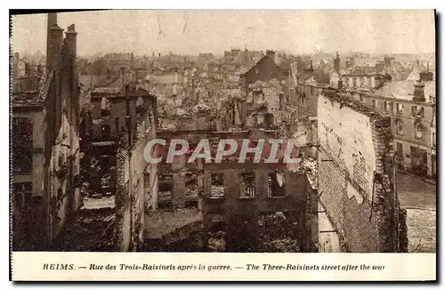 Ansichtskarte AK Reims Rue des Trois Raisinets apres la guerre