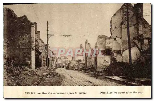 Cartes postales Reims Rue Dieu Lumiere apres la guerre