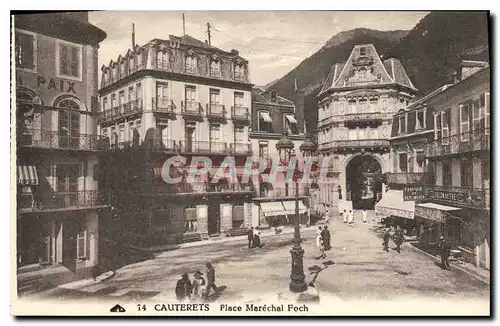 Cartes postales Cauterets Place Marechal Foch