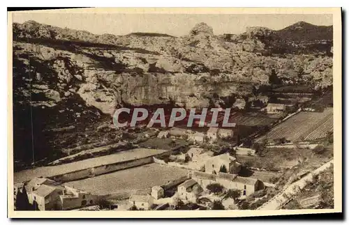 Cartes postales Les Baux vue panoramique Vallon de la Fontaine et Beaumaniere decor de Mireille