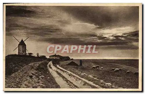 Cartes postales En Saintonge Coucher de soleil sur la Gironde Moulin a vent