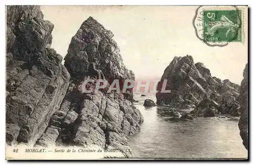 Cartes postales Morgat Sortie de la Cheminee du Diable