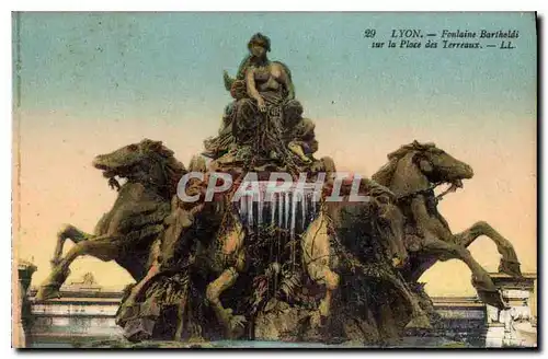 Cartes postales Lyon Fontaine Bartholdi sur la Place des Terreaux