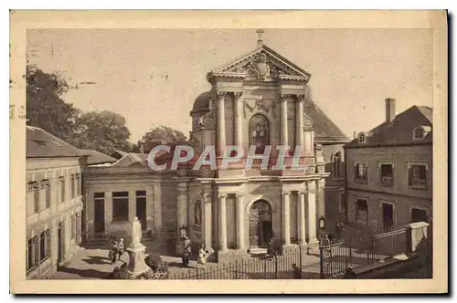 Ansichtskarte AK La Chapelle des Carmelites de Lisieux La facade