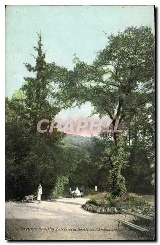 Ansichtskarte AK Environs de Vichy Entree de la Grotte de l'Ardosiere