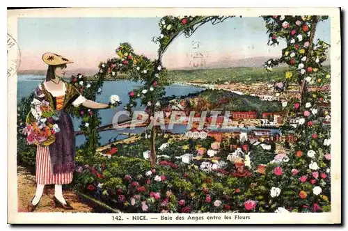 Cartes postales Nice Baie des Anges entre les Fleurs Folklore