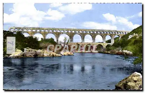 Cartes postales Le Pont du Gard Gard Aqueduc romain construit avant l'ere chretienne sur l'ordre d'Agrippa