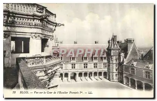 Cartes postales Blois Vue sur la Cour de l'Escalier Francois