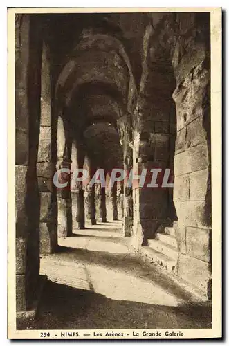 Cartes postales Nimes Les Arenes La Grande Galerie