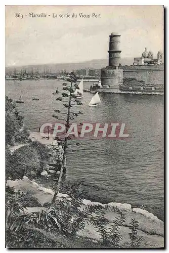 Cartes postales Marseille La sortie du Vieux Port