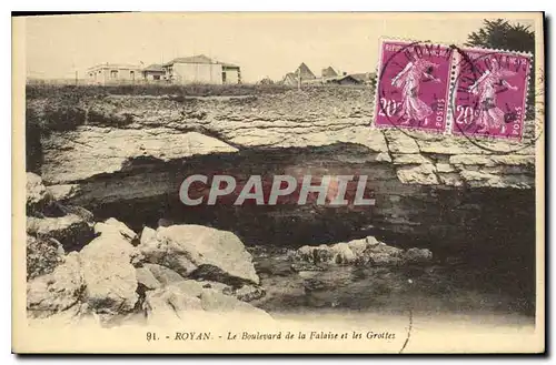 Cartes postales Royan Le Boulevard de la Falaise et les Grottes