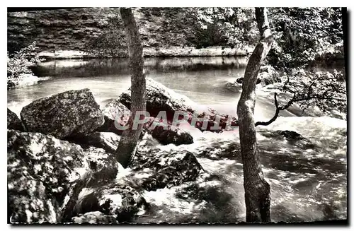 Cartes postales moderne Fontaine de Vaucluse Vaucluse La source par hautes eaux