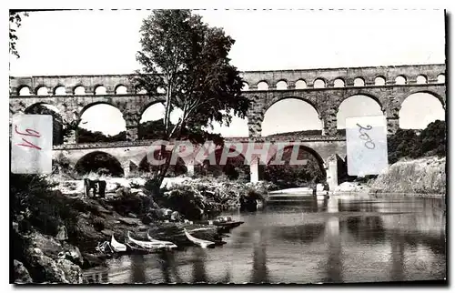 Cartes postales moderne Le Pont du Gard Gard Aqueduc romain construit avant l'ere chretienne sur l'ordre d'Agrippa pour