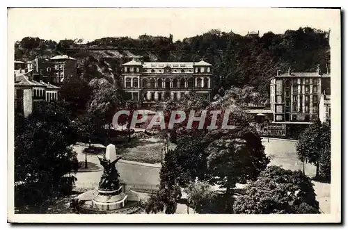 Cartes postales Saint Etienne Loire les Jardins du Palais des Arts et le Monument des Combattants