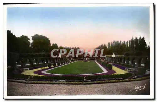 Ansichtskarte AK Bourges Cher Jardins des Pres Fichaux le Tapis Vert Marguerita Archit PGT