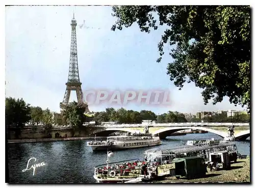 Ansichtskarte AK Paris la Tour Eiffel et les Bateaux Mouches Parisiens