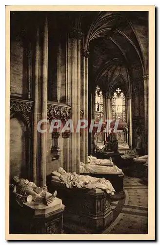 Ansichtskarte AK Dreux Chapelle Saint Louis Vue generale des tombeaux