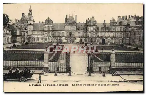 Cartes postales Palais de Fontainebleau La Grille d'Honneur et la Cour des Adieux